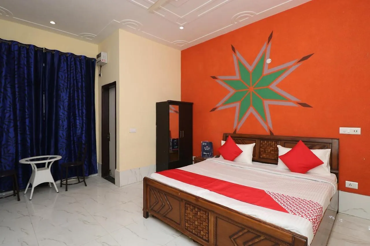 Hotel Oyo 24108 The Palms à Gurgaon